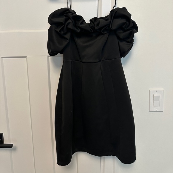 Windsor homecoming dress size M!! - Picture 1 of 2
